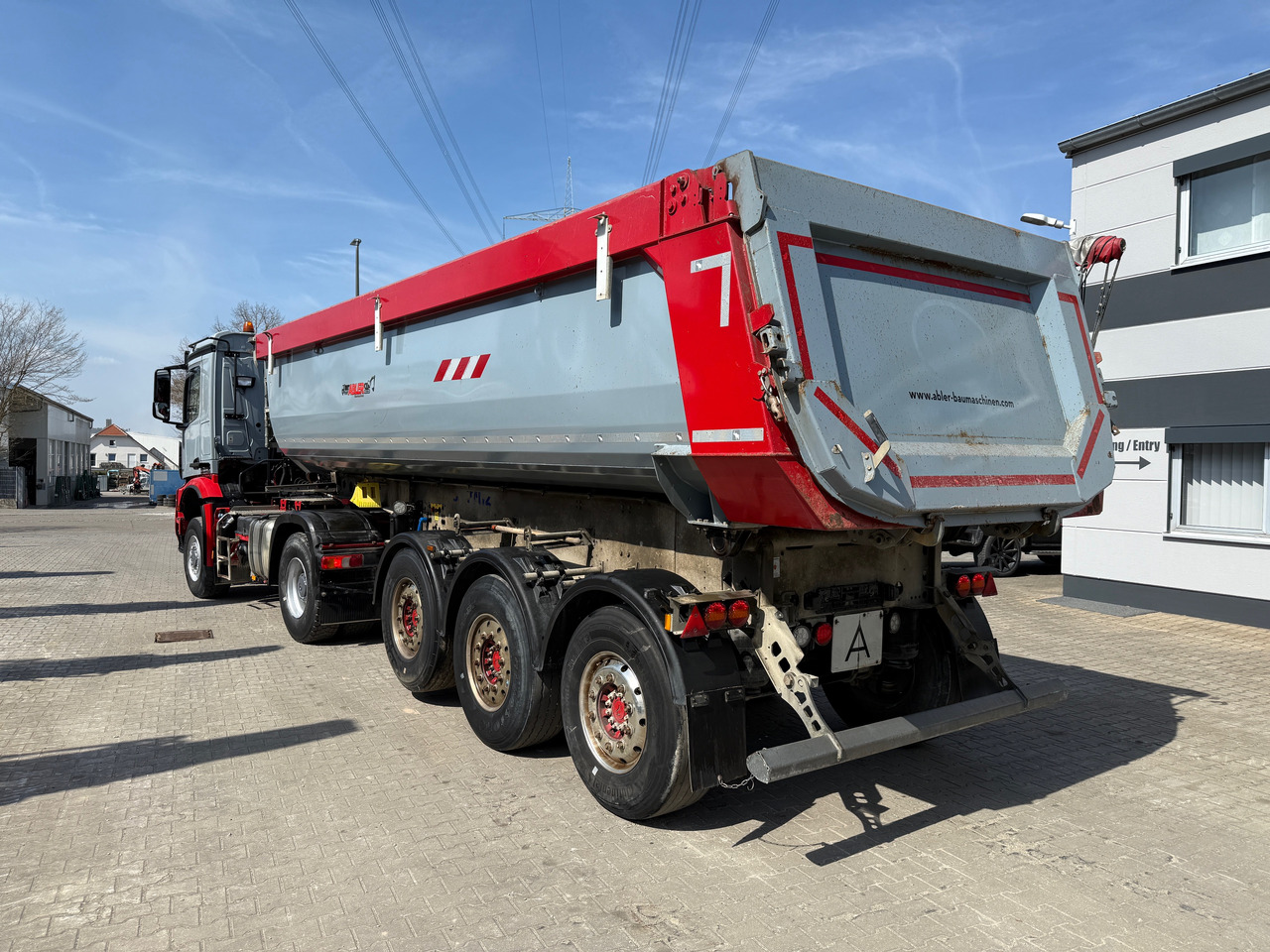 Mercedes-Benz 1851 Arocs ECHTER 4x4 mit Schmitz Kippauflieger - Camion benne: photos 5 Mercedes-Benz 1851 Arocs ECHTER 4x4 mit Schmitz Kippauflieger - Camion benne: photos 5