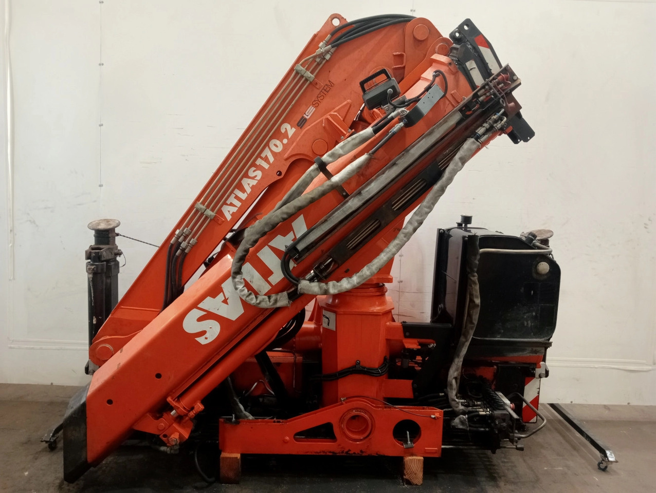 Grúa ATLAS AK170.2 A2 - Grue auxiliaire pour Camion: photos 4 Grúa ATLAS AK170.2 A2 - Grue auxiliaire pour Camion: photos 4