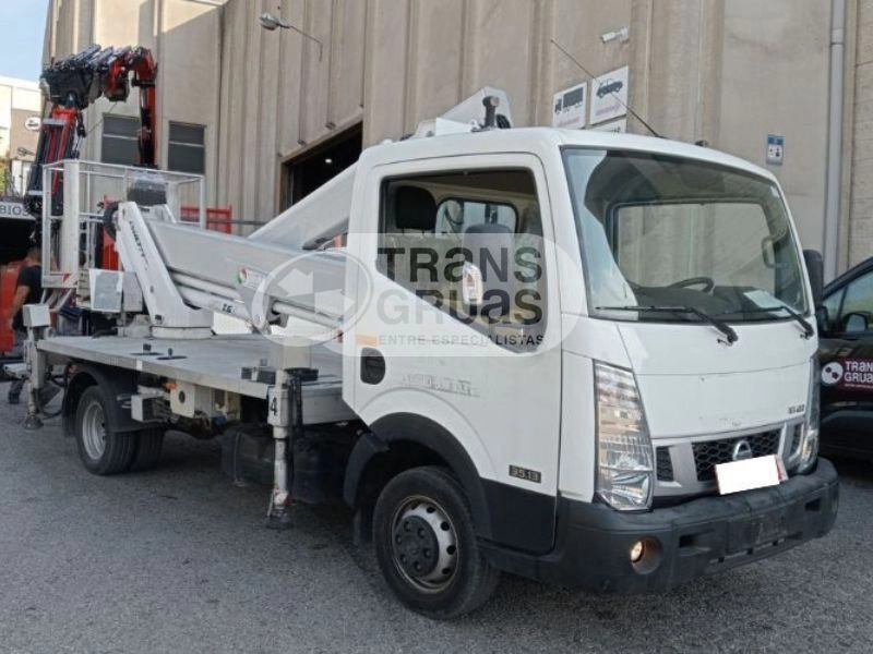 MULTITEL NISSAN NT 400 + MX 250 - Camion avec nacelle: photos 2 MULTITEL NISSAN NT 400 + MX 250 - Camion avec nacelle: photos 2