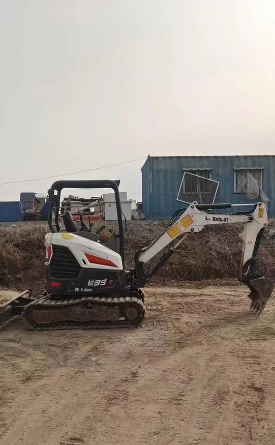Bobcat E35 - Mini pelle: photos 5 Bobcat E35 - Mini pelle: photos 5