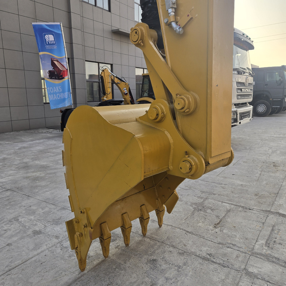 Pelle CATERPILLAR 320D: photos 10