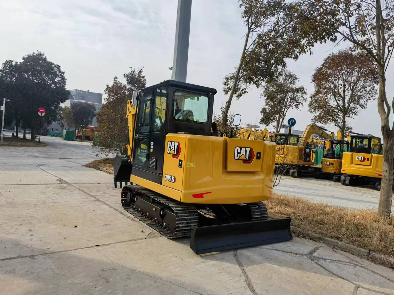 Caterpillar 305.5 - Pelle sur chenille: photos 4 Caterpillar 305.5 - Pelle sur chenille: photos 4