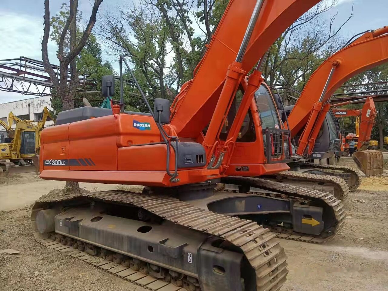 Pelle sur chenille Doosan DX300: photos 6