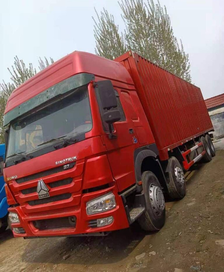 Howo 8X4 Box Truck Box Van - Camion porte-conteneur/ Caisse mobile: photos 1 Howo 8X4 Box Truck Box Van - Camion porte-conteneur/ Caisse mobile: photos 1