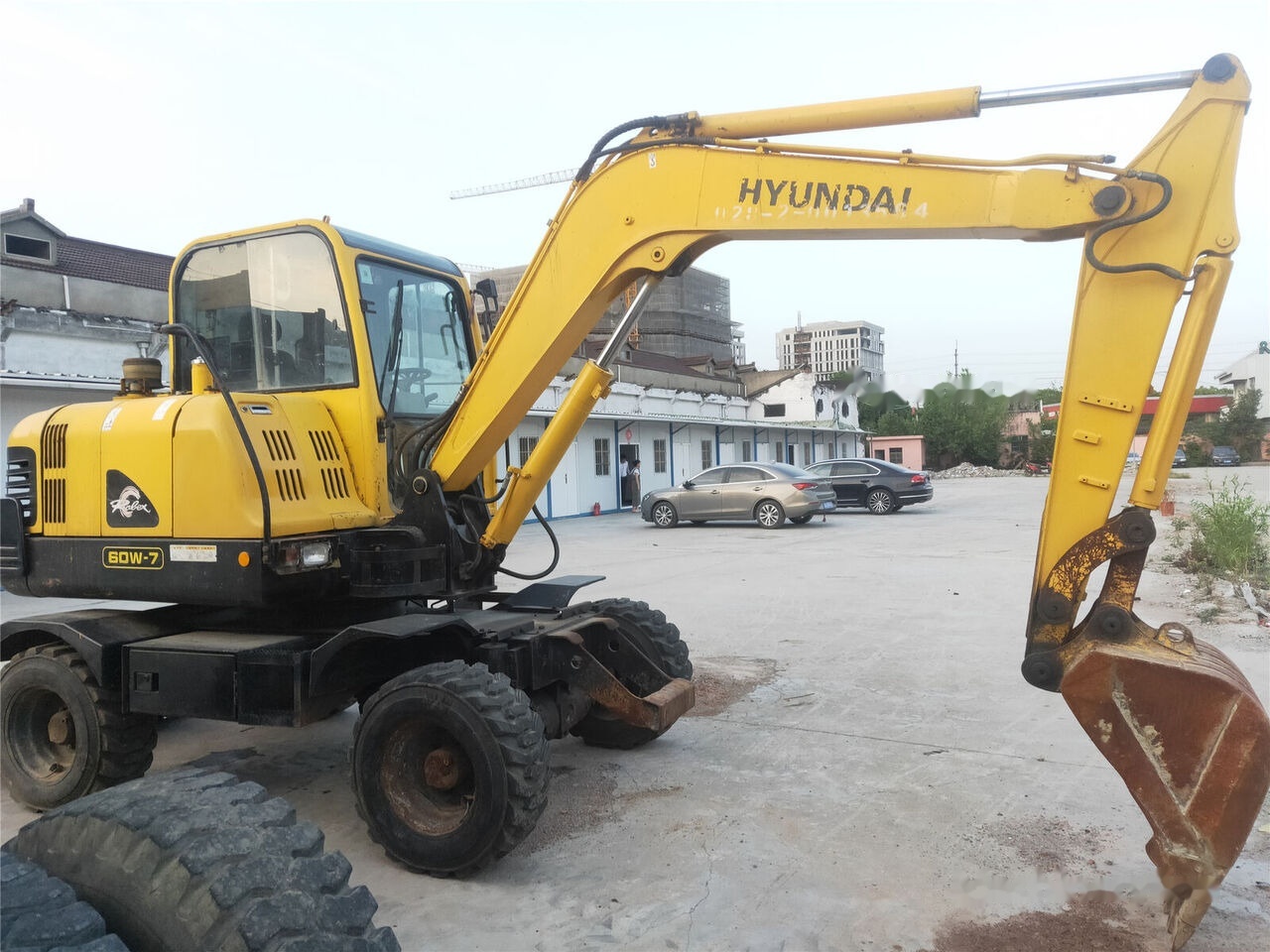 Hyundai R60W-7 - Pelle sur pneus: photos 4 Hyundai R60W-7 - Pelle sur pneus: photos 4