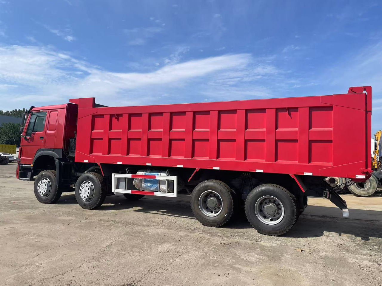 Sinotruk HOWO 371 8*4 Dump truck - Camion benne: photos 3 Sinotruk HOWO 371 8*4 Dump truck - Camion benne: photos 3