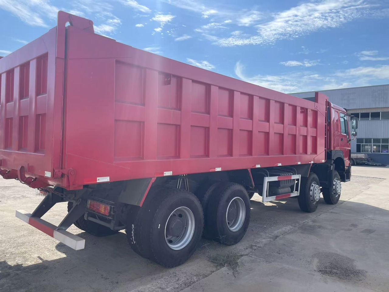 Sinotruk HOWO 371 8*4 Dump truck - Camion benne: photos 2 Sinotruk HOWO 371 8*4 Dump truck - Camion benne: photos 2