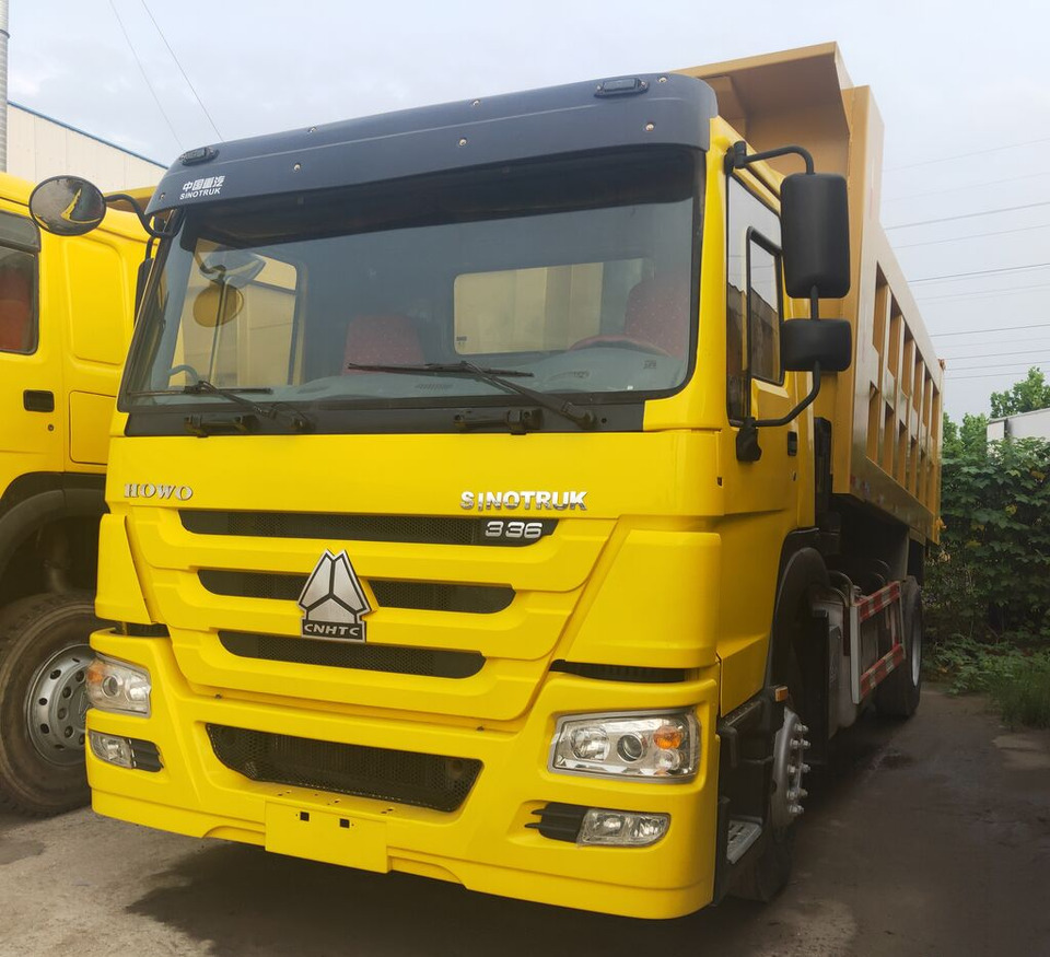 Sinotruk HOWO 4*2 Dump truck - Camion benne: photos 1 Sinotruk HOWO 4*2 Dump truck - Camion benne: photos 1