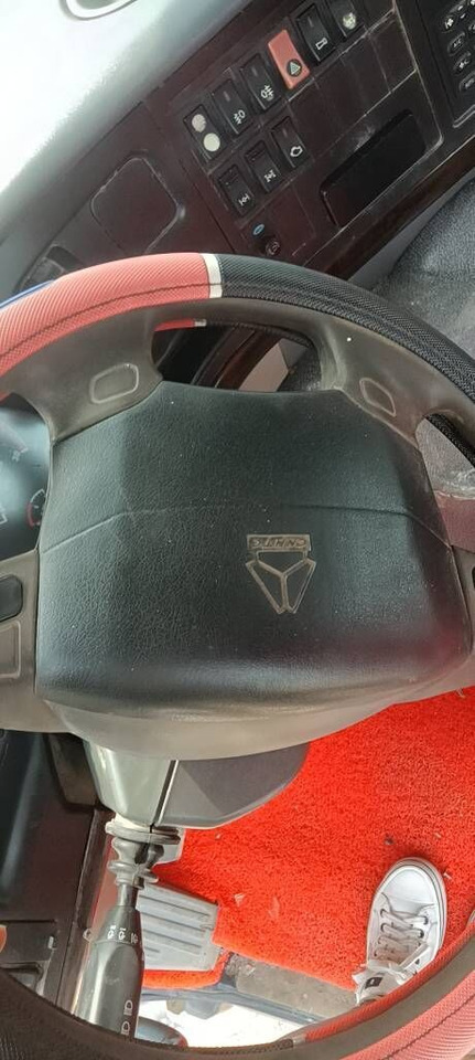 Sinotruk HOWO 6*4 sprinkler - Camion hydrocureur: photos 4 Sinotruk HOWO 6*4 sprinkler - Camion hydrocureur: photos 4