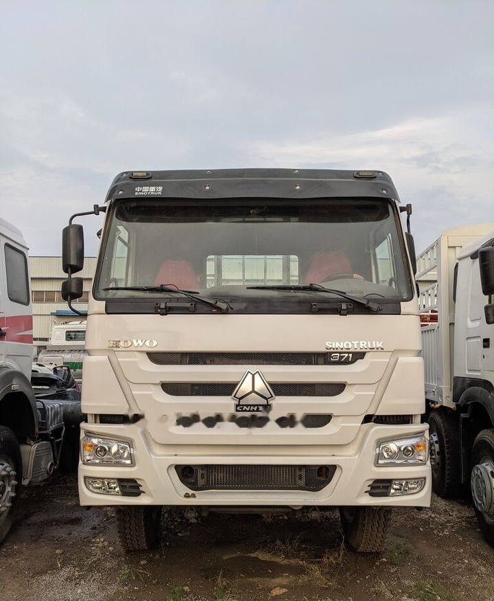 Sinotruk HOWO 8*4 Fence Truck - Camion plateau: photos 1 Sinotruk HOWO 8*4 Fence Truck - Camion plateau: photos 1