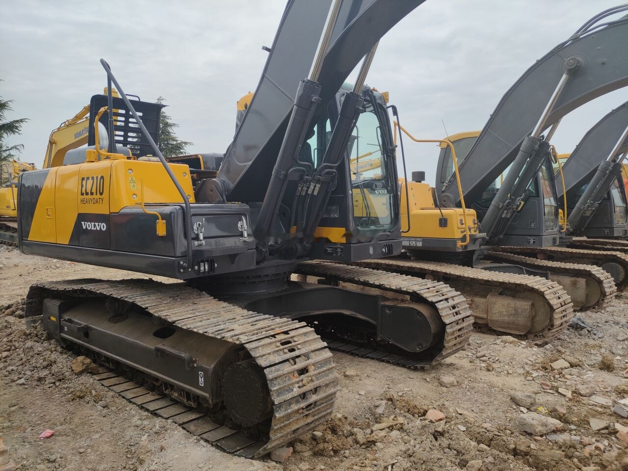Volvo EC210B - Pelle sur chenille: photos 5 Volvo EC210B - Pelle sur chenille: photos 5