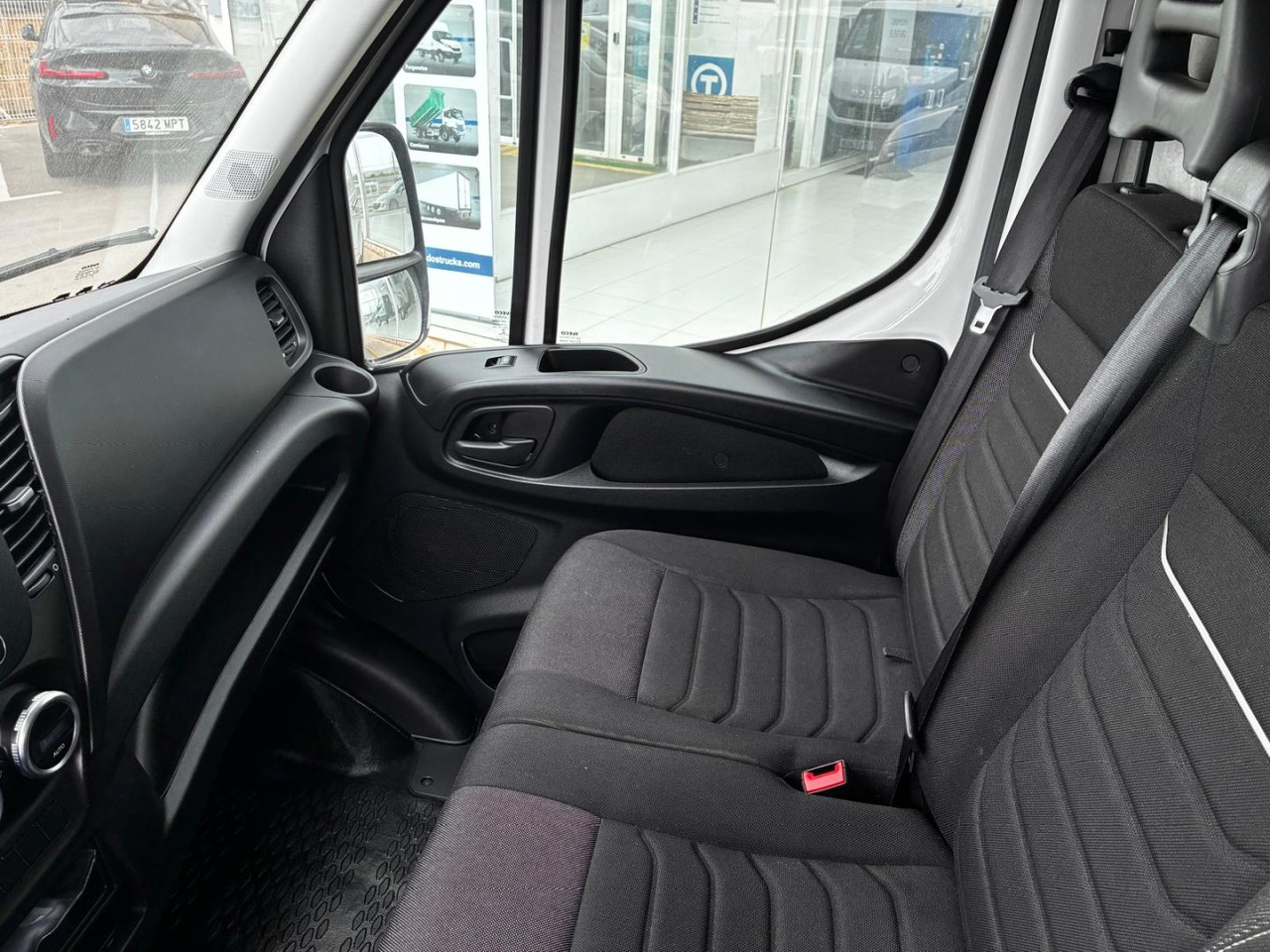 Fourgon utilitaire Furgón IVECO 35S14 V 12m3: photos 5