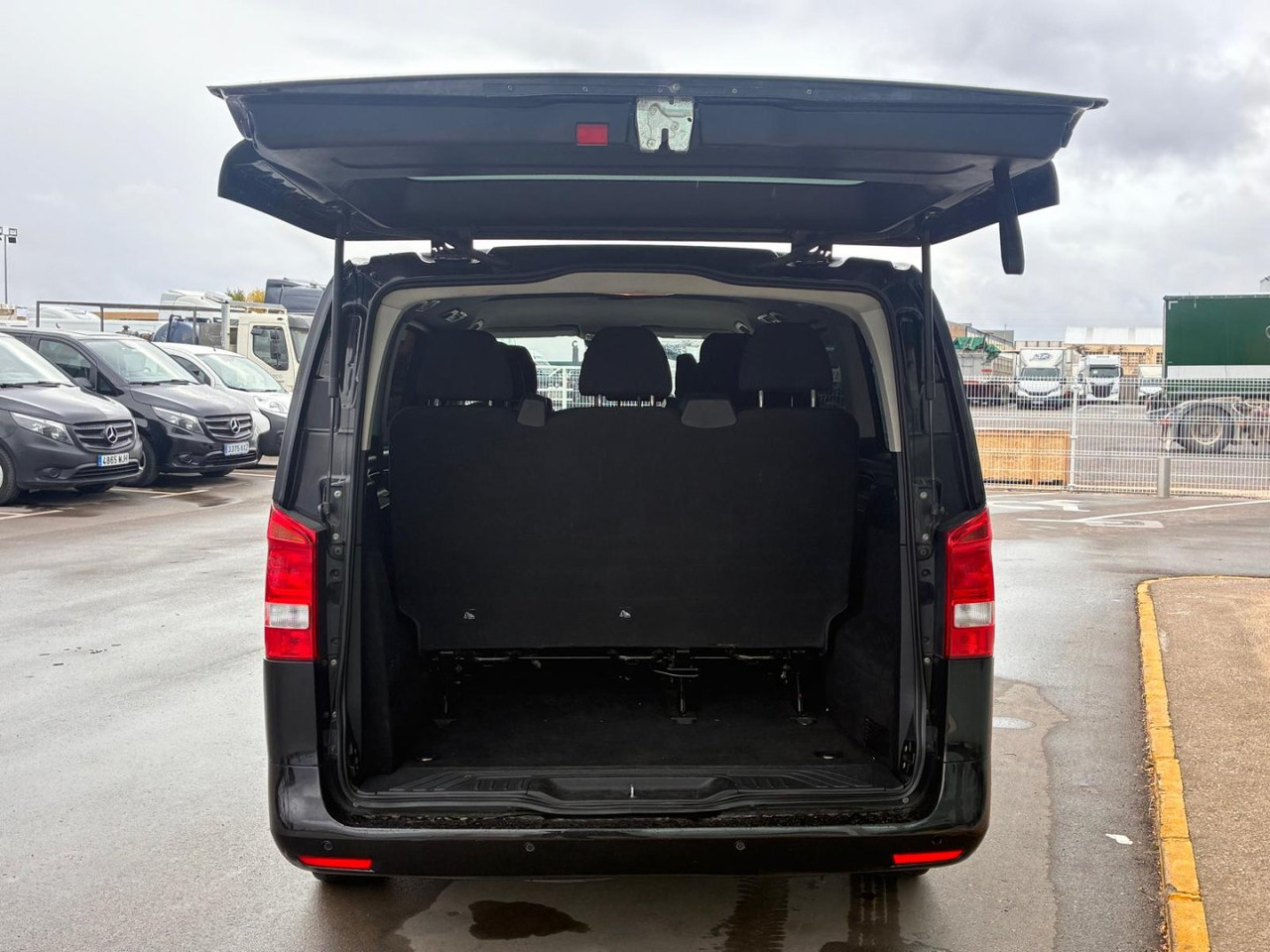 Furgón Mercedes Vito Tourer Pro 115 dci automática. - Fourgon utilitaire: photos 5 Furgón Mercedes Vito Tourer Pro 115 dci automática. - Fourgon utilitaire: photos 5