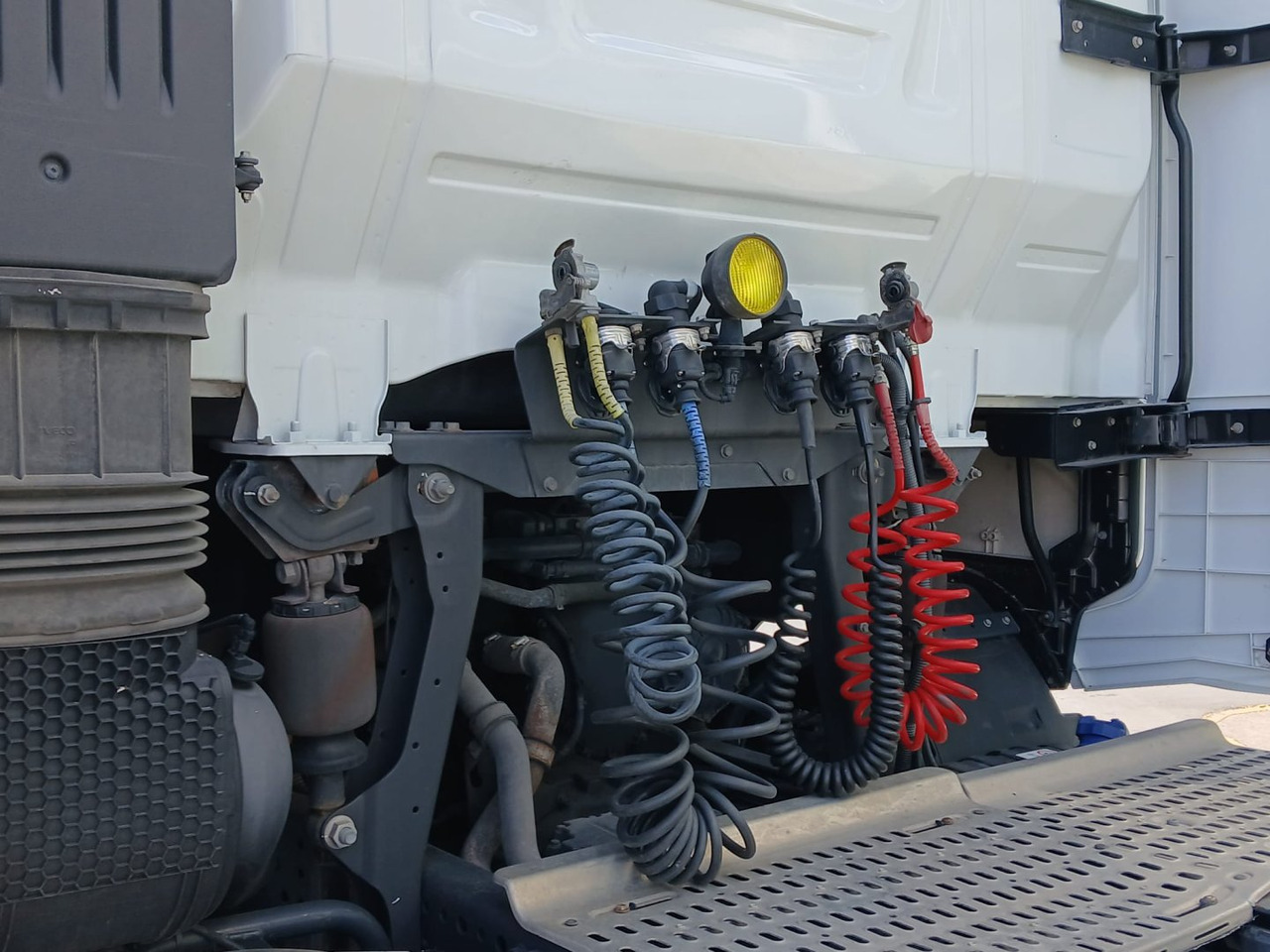 Cabeza Tractora IVECO 480 AUTOMATICO CON INTARDER - Tracteur routier: photos 5 Cabeza Tractora IVECO 480 AUTOMATICO CON INTARDER - Tracteur routier: photos 5