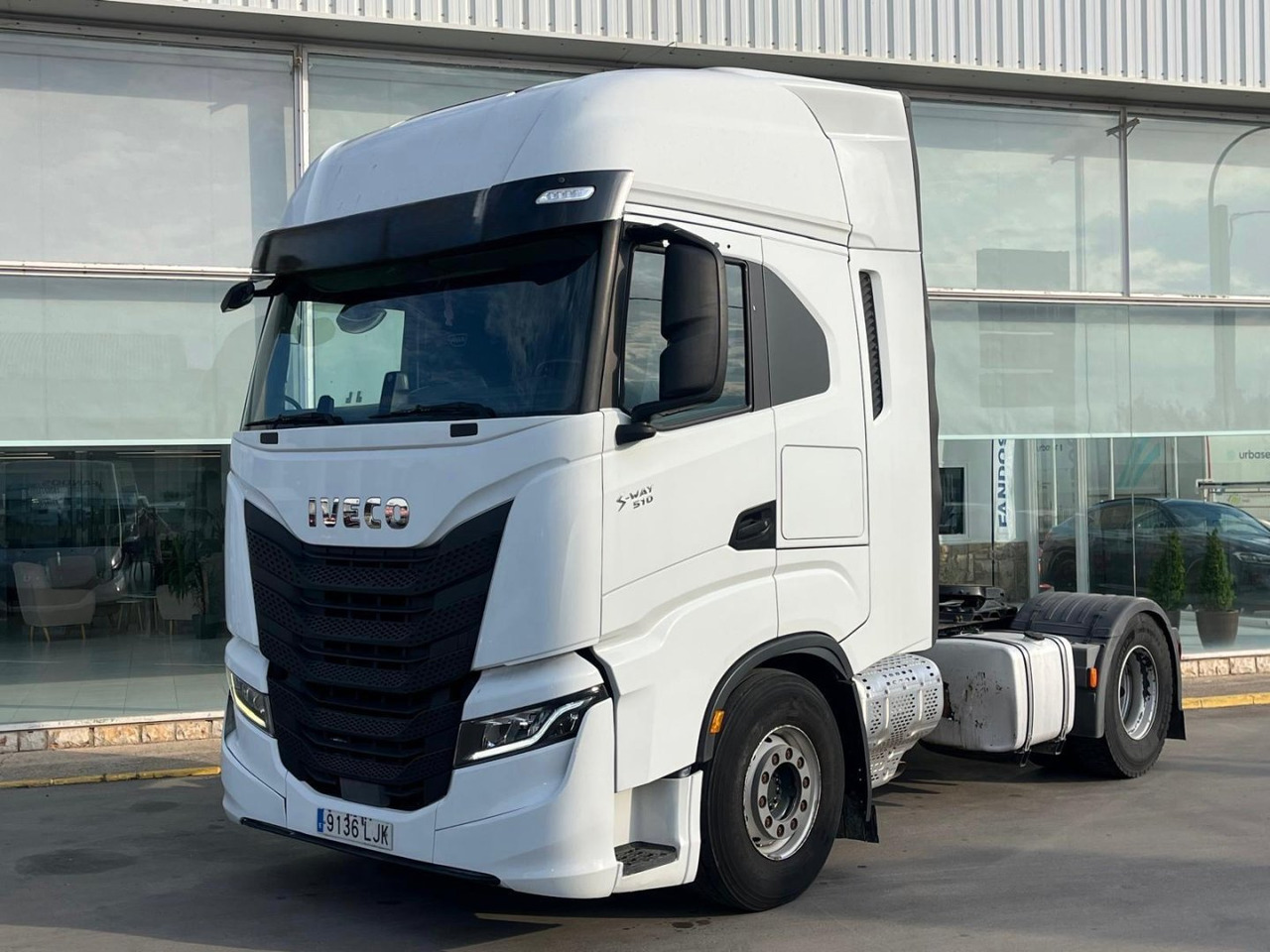 Cabeza Tractora IVECO 510 AUTOMATICO INTARDER - Tracteur routier: photos 1 Cabeza Tractora IVECO 510 AUTOMATICO INTARDER - Tracteur routier: photos 1
