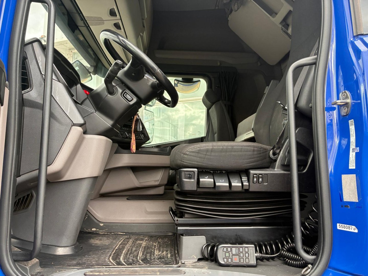 Cabeza Tractora Scania R450 AUTOMATICO-INTARDER - Tracteur routier: photos 5 Cabeza Tractora Scania R450 AUTOMATICO-INTARDER - Tracteur routier: photos 5