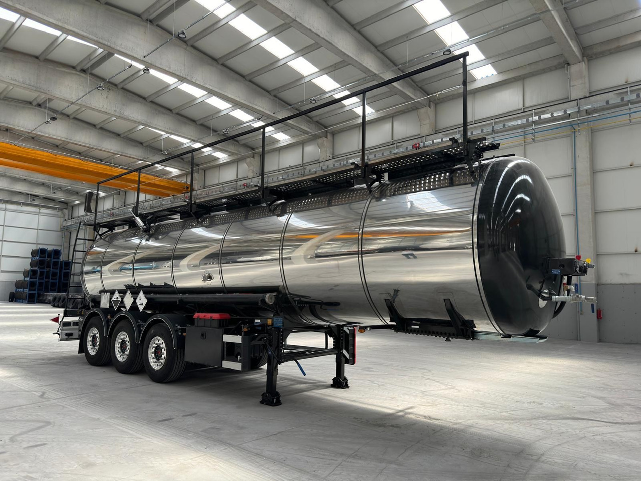 NURSAN Stainless Steel L4BH Tanker - Semi-remorque citerne: photos 2 NURSAN Stainless Steel L4BH Tanker - Semi-remorque citerne: photos 2