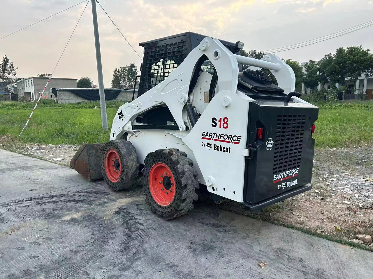 BOBCAT S18 S185 S450 S550 S770 - Mini chargeuse: photos 1 BOBCAT S18 S185 S450 S550 S770 - Mini chargeuse: photos 1