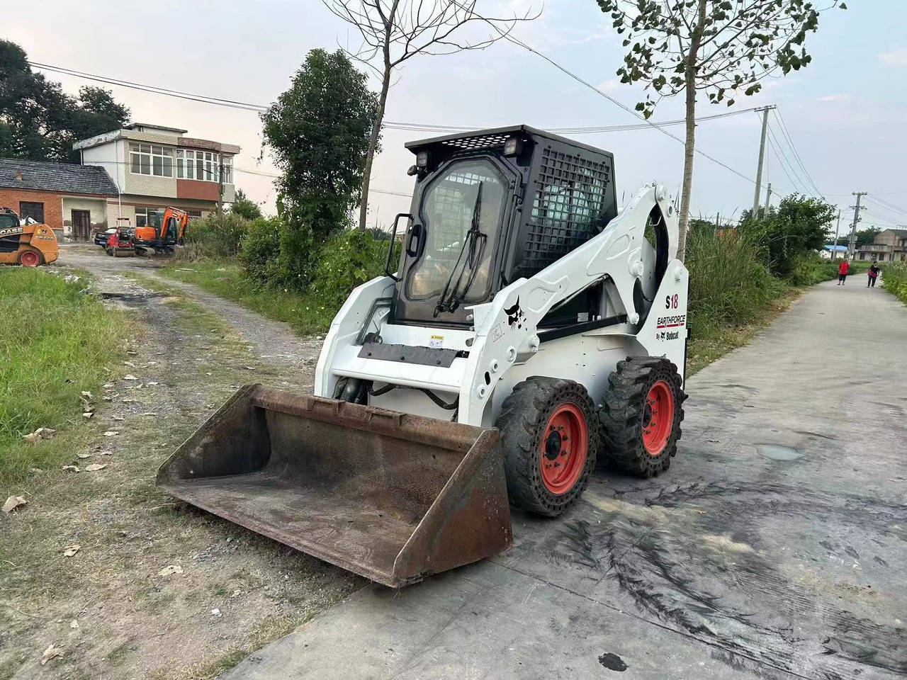 BOBCAT S18 S185 S450 S550 S770 - Mini chargeuse: photos 3 BOBCAT S18 S185 S450 S550 S770 - Mini chargeuse: photos 3
