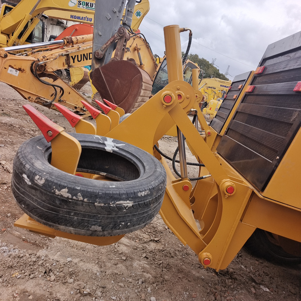 CAT 140K 140H 140G - Niveleuse: photos 5 CAT 140K 140H 140G - Niveleuse: photos 5