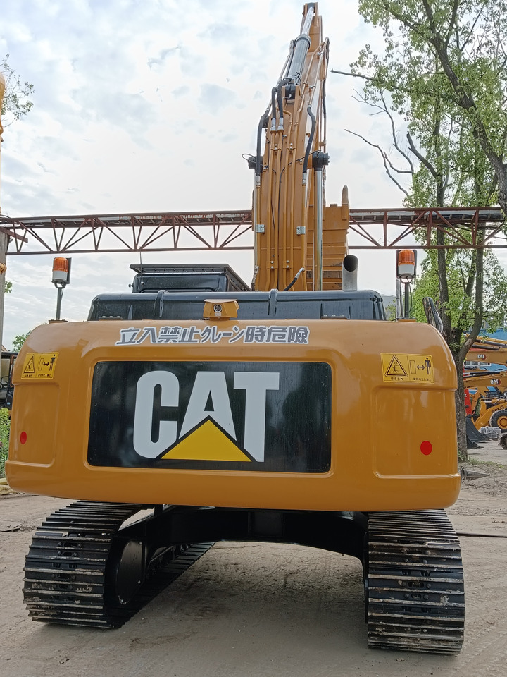 CAT 324 D L - Pelle sur chenille: photos 3 CAT 324 D L - Pelle sur chenille: photos 3