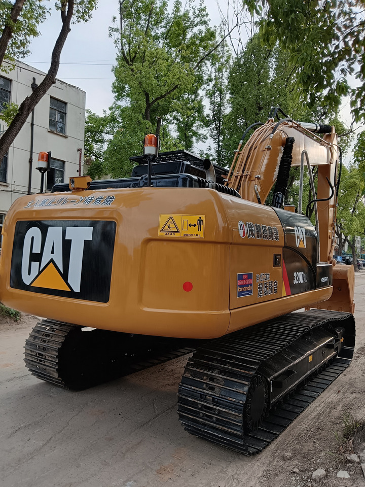 CATERPILLAR 320 D2 L CAT 320D2 L - Pelle sur chenille: photos 4 CATERPILLAR 320 D2 L CAT 320D2 L - Pelle sur chenille: photos 4