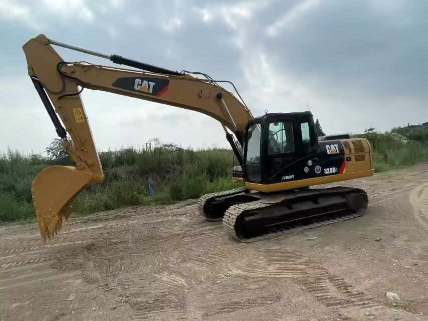 CATERPILLAR 320D2L CAT 320D - Pelle sur chenille: photos 3 CATERPILLAR 320D2L CAT 320D - Pelle sur chenille: photos 3