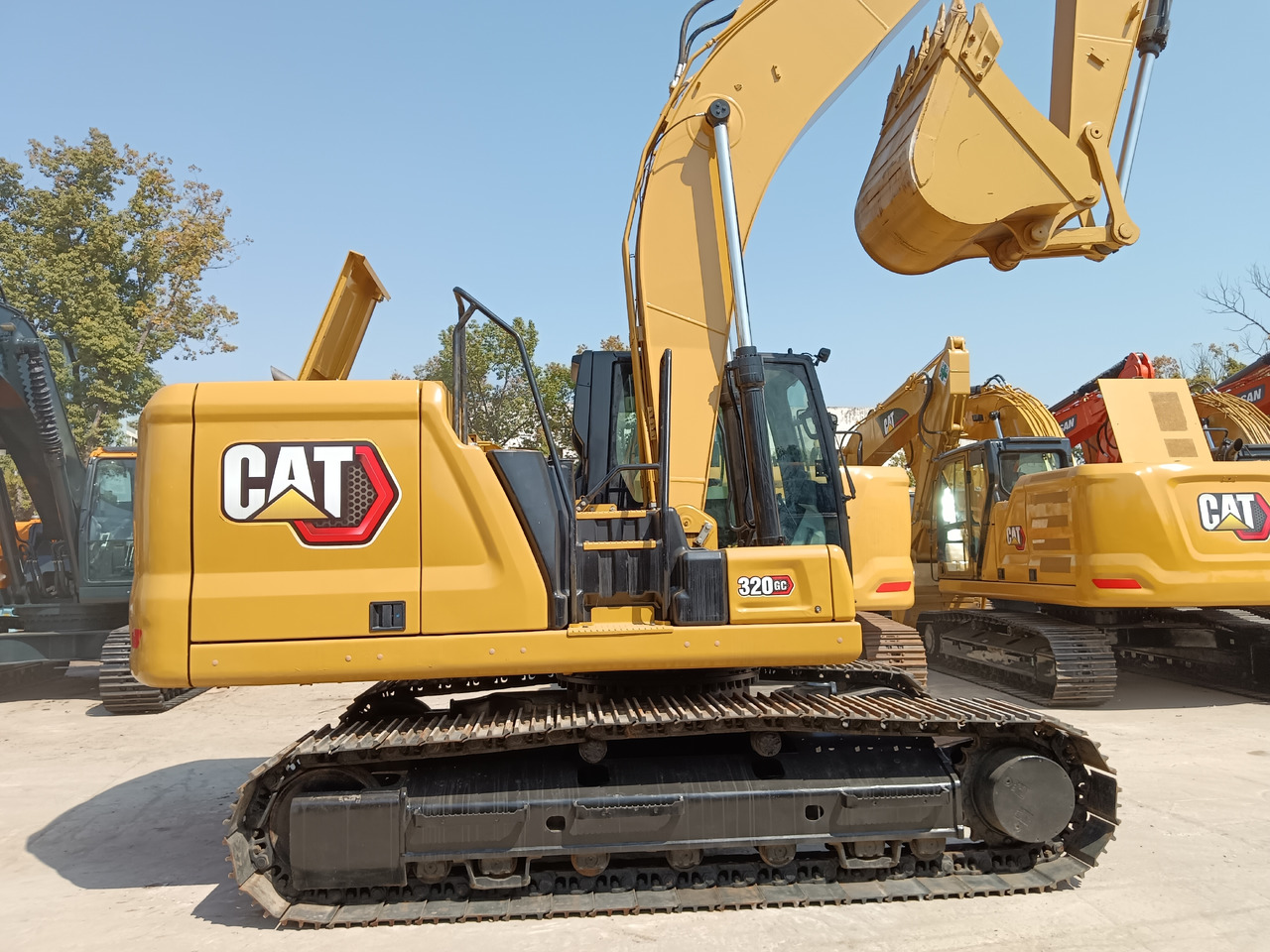 CATERPILLAR 320GC CAT 320 GC - Pelle sur chenille: photos 1 CATERPILLAR 320GC CAT 320 GC - Pelle sur chenille: photos 1