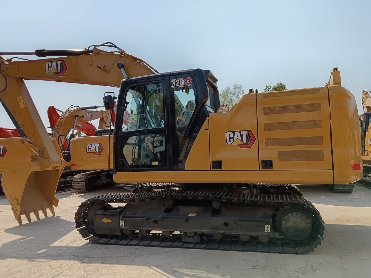 CATERPILLAR 320GC CAT 320 GC - Pelle sur chenille: photos 5 CATERPILLAR 320GC CAT 320 GC - Pelle sur chenille: photos 5
