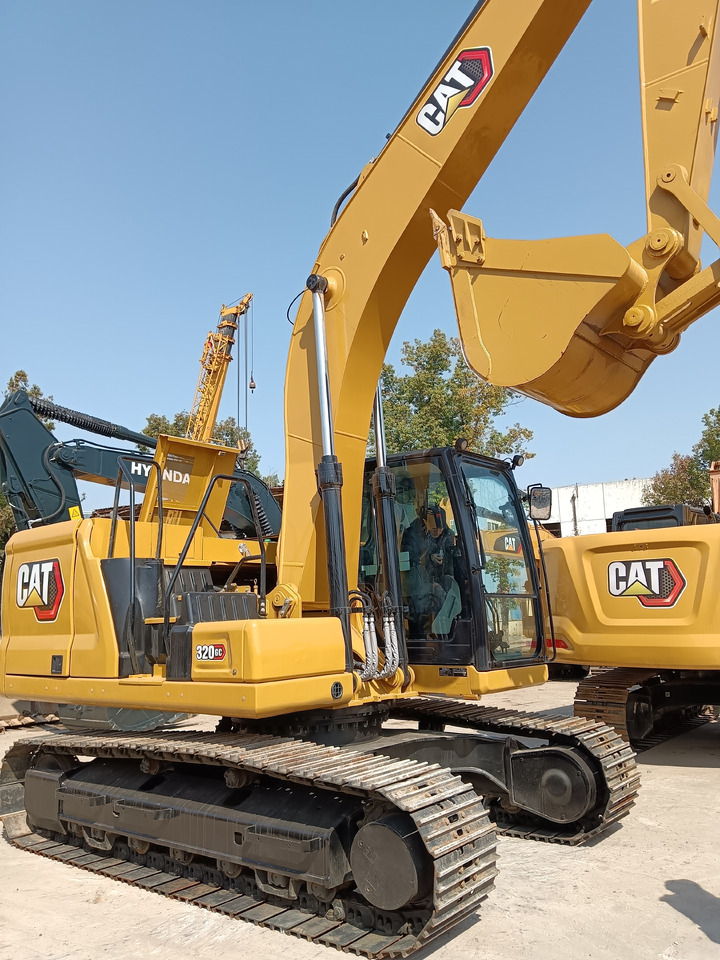 CATERPILLAR 320GC CAT 320 GC - Pelle sur chenille: photos 3 CATERPILLAR 320GC CAT 320 GC - Pelle sur chenille: photos 3
