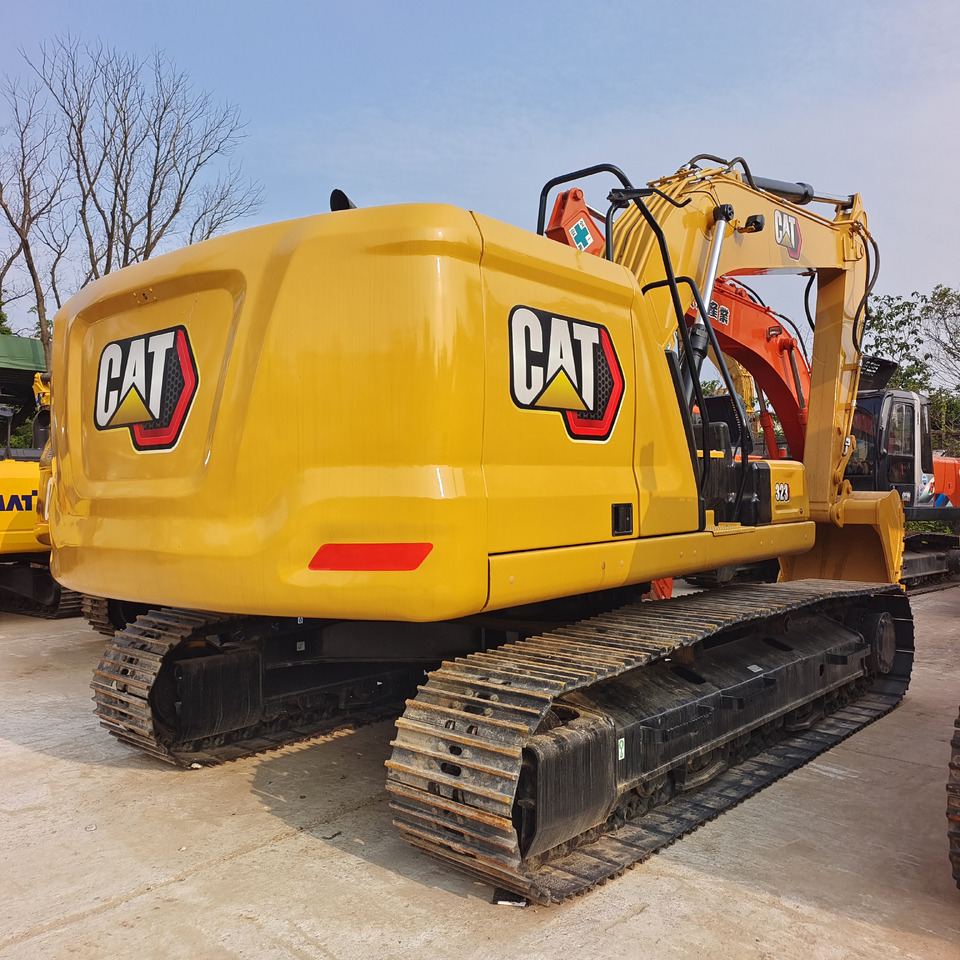 CATERPILLAR 323 New Generation Updated Cat 323 - Pelle sur chenille: photos 4 CATERPILLAR 323 New Generation Updated Cat 323 - Pelle sur chenille: photos 4