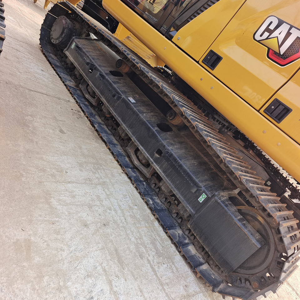 CATERPILLAR 323 New Generation Updated Cat 323 - Pelle sur chenille: photos 3 CATERPILLAR 323 New Generation Updated Cat 323 - Pelle sur chenille: photos 3