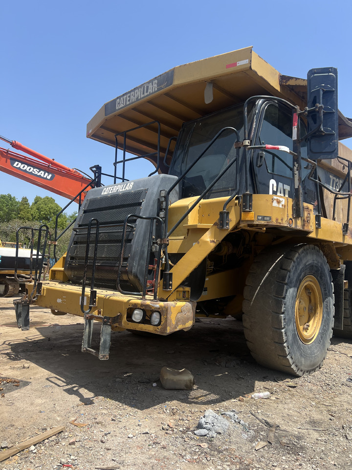 CATERPILLAR 773F CAT MINING DUMP TRUCK - Tombereau rigide: photos 2 CATERPILLAR 773F CAT MINING DUMP TRUCK - Tombereau rigide: photos 2
