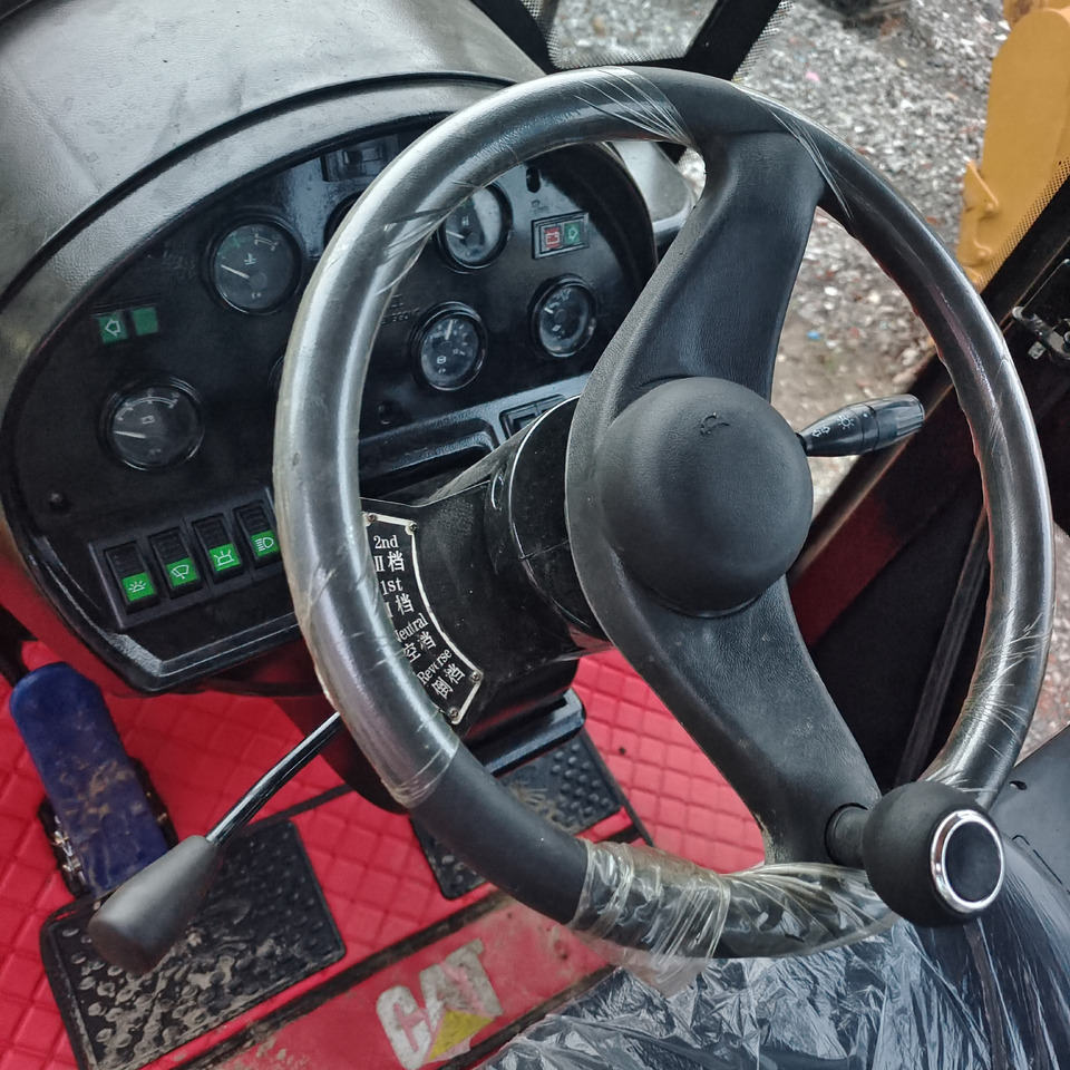 CATERPILLAR 966H CAT - Chargeuse sur pneus: photos 3 CATERPILLAR 966H CAT - Chargeuse sur pneus: photos 3