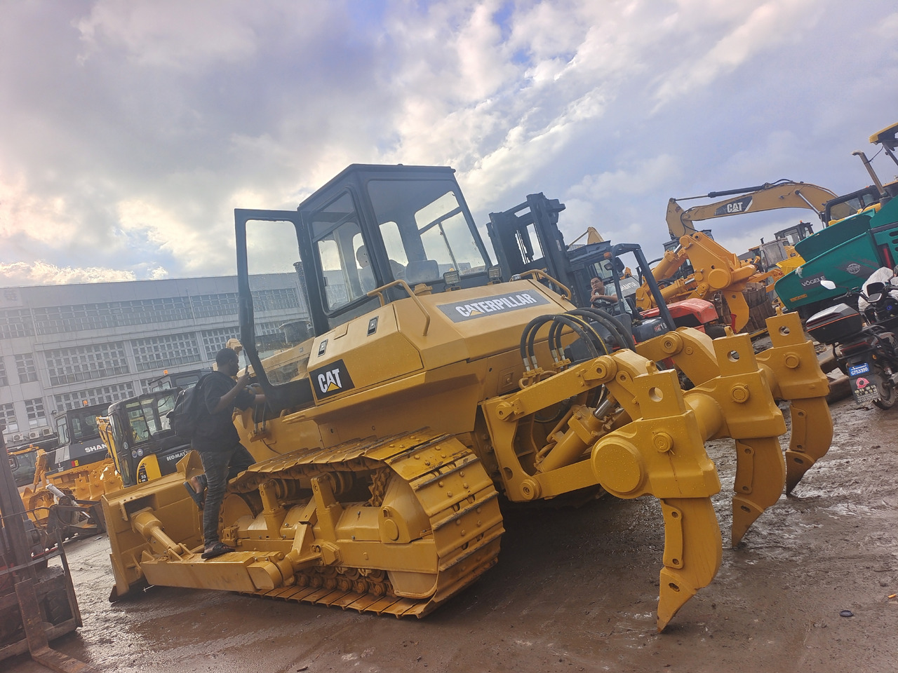 CATERPILLAR D7G CAT D6G D8N D8R D8T D6R - Bulldozer: photos 4 CATERPILLAR D7G CAT D6G D8N D8R D8T D6R - Bulldozer: photos 4