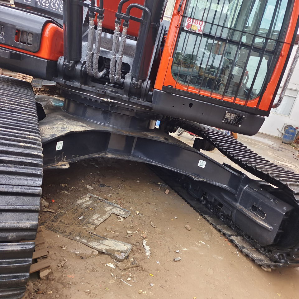 Doosan DX 340 LC DOOSAN DX340 LCA - Pelle sur chenille: photos 2 Doosan DX 340 LC DOOSAN DX340 LCA - Pelle sur chenille: photos 2