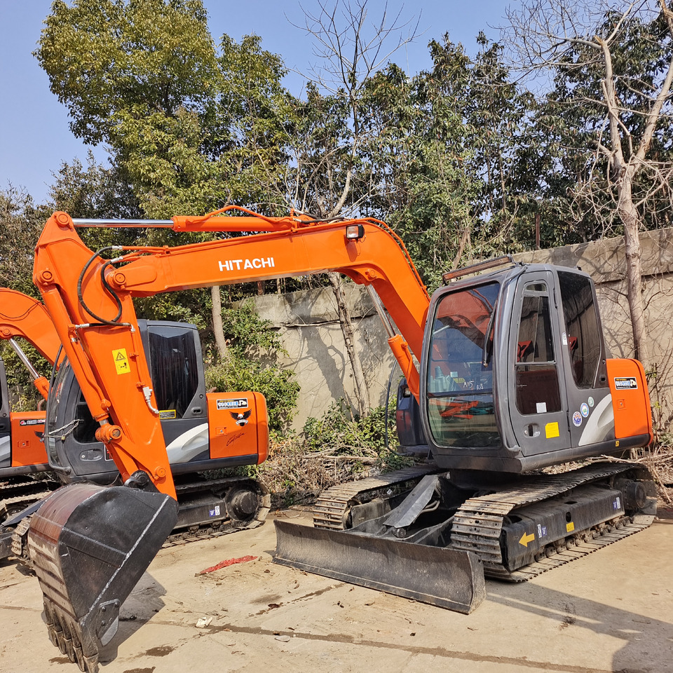 HITACHI ZX70 ZAXIS 70 - Mini pelle: photos 1 HITACHI ZX70 ZAXIS 70 - Mini pelle: photos 1