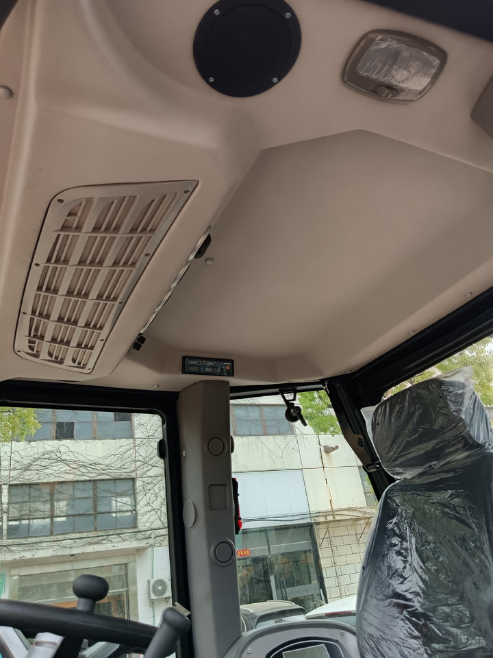 JCB 4CX 100% NEW - Tractopelle: photos 5 JCB 4CX 100% NEW - Tractopelle: photos 5