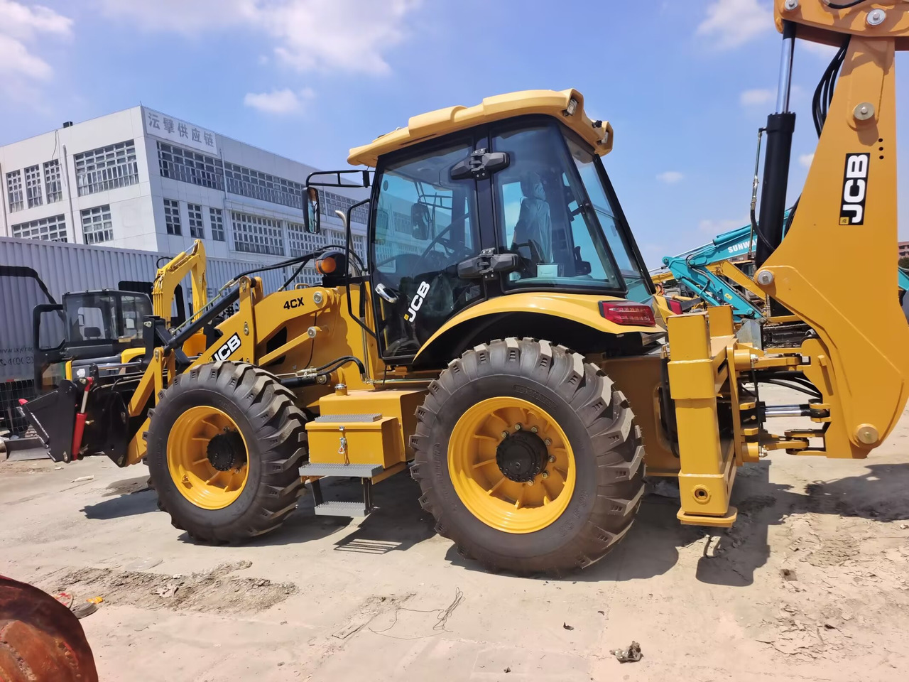 JCB 4CX BRAND NEW - Tractopelle: photos 2 JCB 4CX BRAND NEW - Tractopelle: photos 2