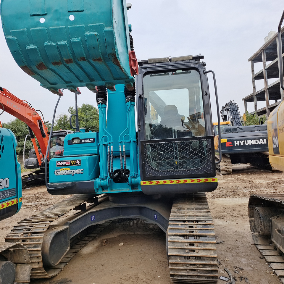 KOBELCO SK140 SK 140 - Pelle sur chenille: photos 2 KOBELCO SK140 SK 140 - Pelle sur chenille: photos 2