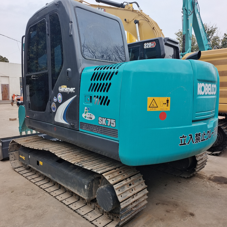 KOBELCO SK75 SK140 SK200-8 SK210LC SK260D - Mini pelle: photos 1 KOBELCO SK75 SK140 SK200-8 SK210LC SK260D - Mini pelle: photos 1