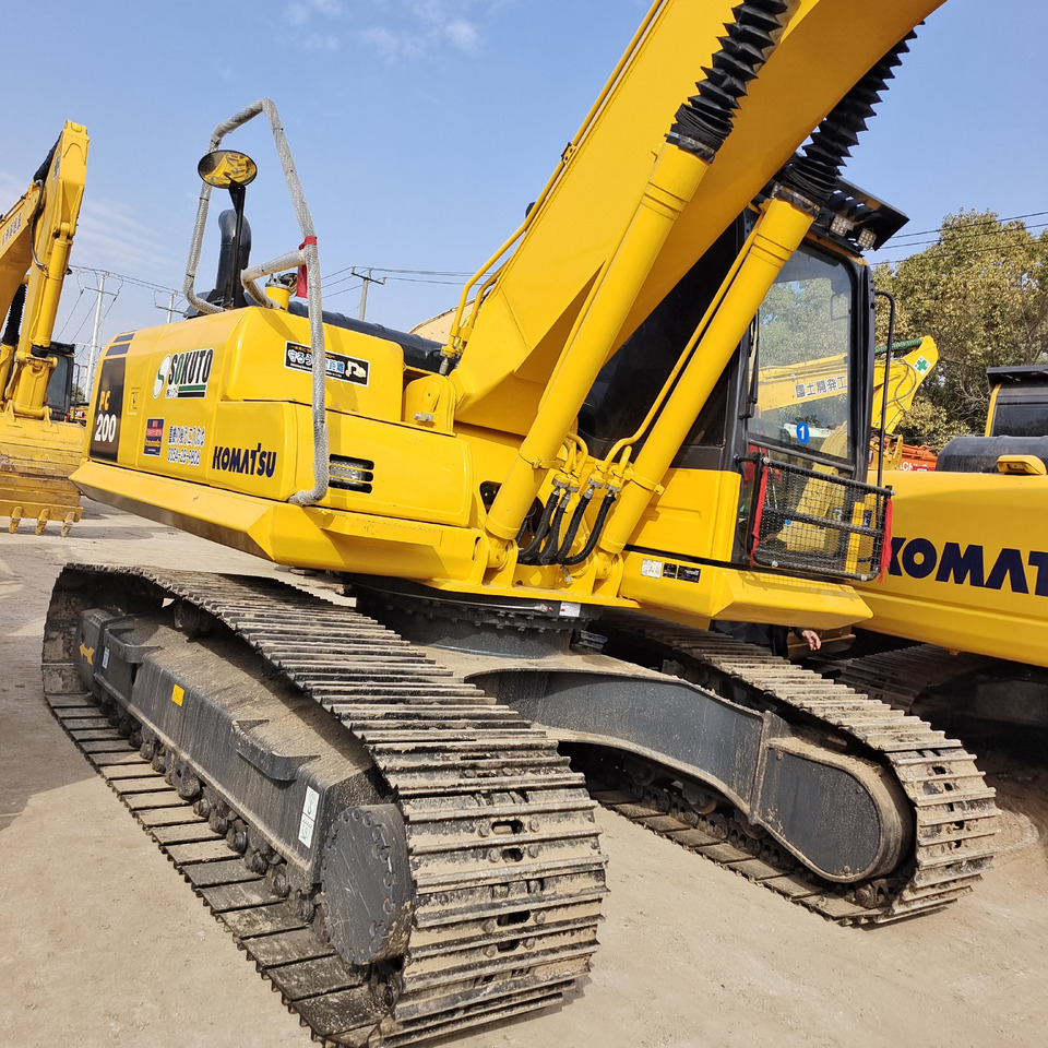 KOMATSU PC200-8 - Pelle sur chenille: photos 3 KOMATSU PC200-8 - Pelle sur chenille: photos 3
