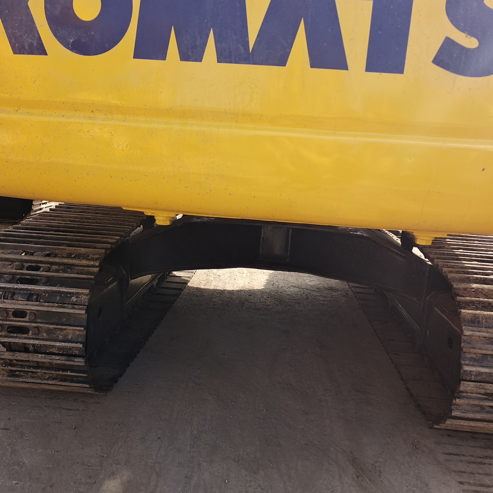 KOMATSU PC200-8 - Pelle sur chenille: photos 5 KOMATSU PC200-8 - Pelle sur chenille: photos 5