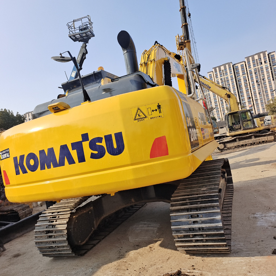 KOMATSU PC200-8 - Pelle sur chenille: photos 3 KOMATSU PC200-8 - Pelle sur chenille: photos 3