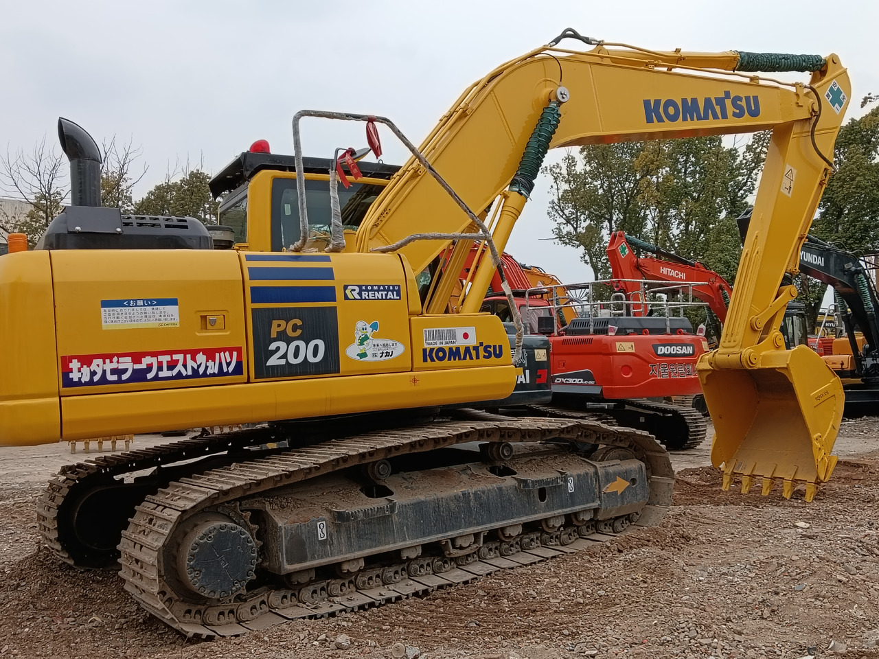 KOMATSU PC200-8 N1 - Pelle sur chenille: photos 5 KOMATSU PC200-8 N1 - Pelle sur chenille: photos 5