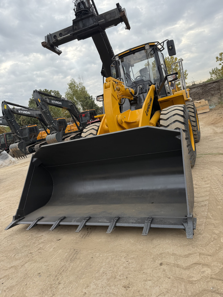 LIUGONG 856H - Chargeuse sur pneus: photos 4 LIUGONG 856H - Chargeuse sur pneus: photos 4