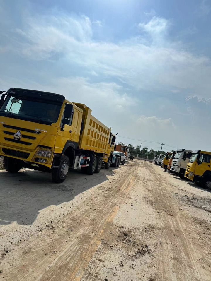 SINOTRUK HOWO 6*4 8*4 DUMP TRUCK 371 420 375 380 HP - Camion benne: photos 3 SINOTRUK HOWO 6*4 8*4 DUMP TRUCK 371 420 375 380 HP - Camion benne: photos 3