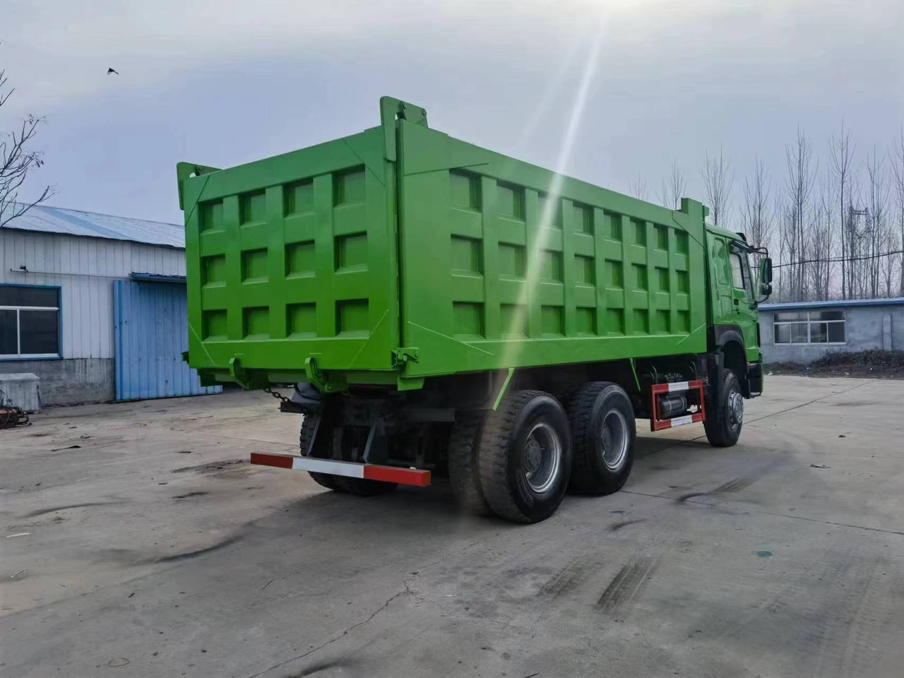 SINOTRUK HOWO - Camion benne: photos 3 SINOTRUK HOWO - Camion benne: photos 3