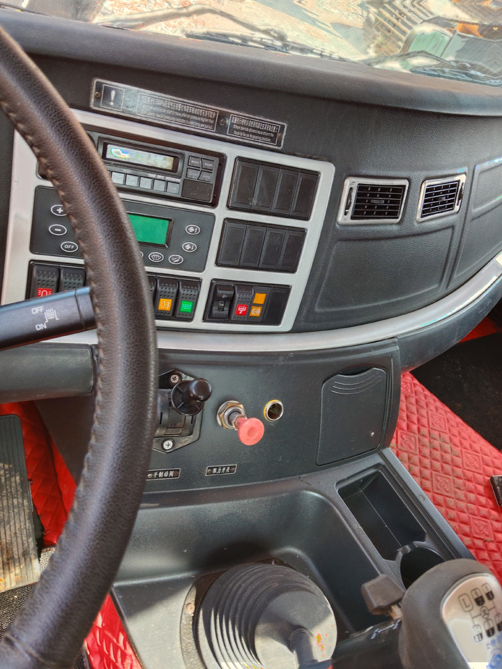 XCMG XCT50K - Grue mobile: photos 4 XCMG XCT50K - Grue mobile: photos 4