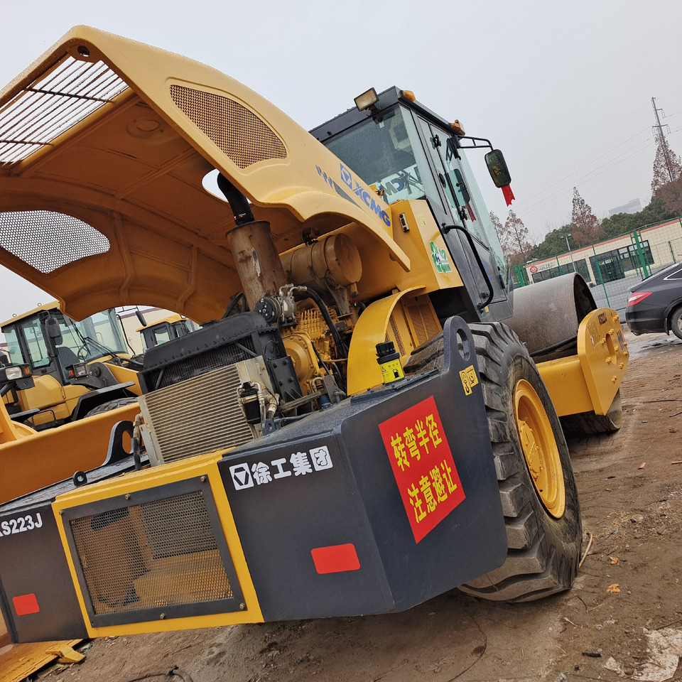 Rouleau compresseur XCMG XS 223J XC223J: photos 9